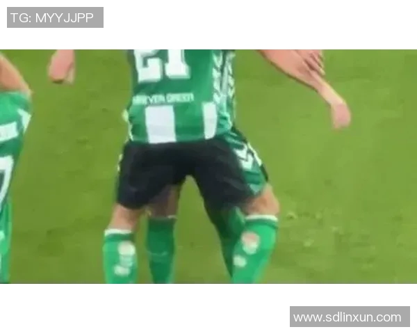 安东尼的神奇瞬间：前场抢断、弧线助攻、头球破门的完美演绎