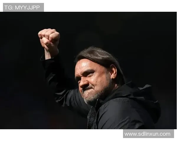 悬崖边的“白衣之翼”：法尔克，利兹联的救赎还是掘墓人？